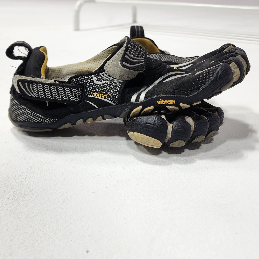 Vibram Black 5 Toe Mens Shoes